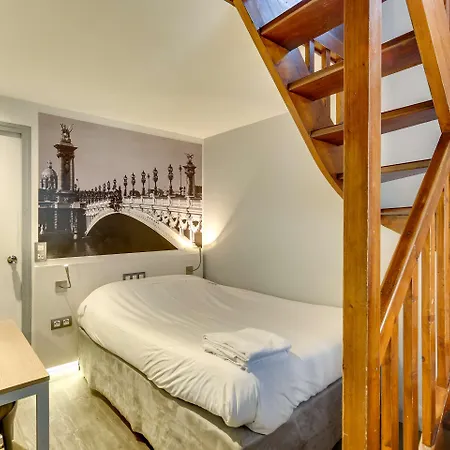 Kyriad 12 - Nation Hotel 3*