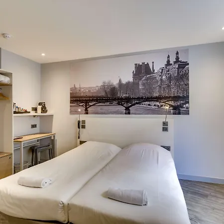 Hotel Kyriad 12 - Nation 3*