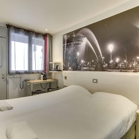 Kyriad 12 - Nation 3* Paris