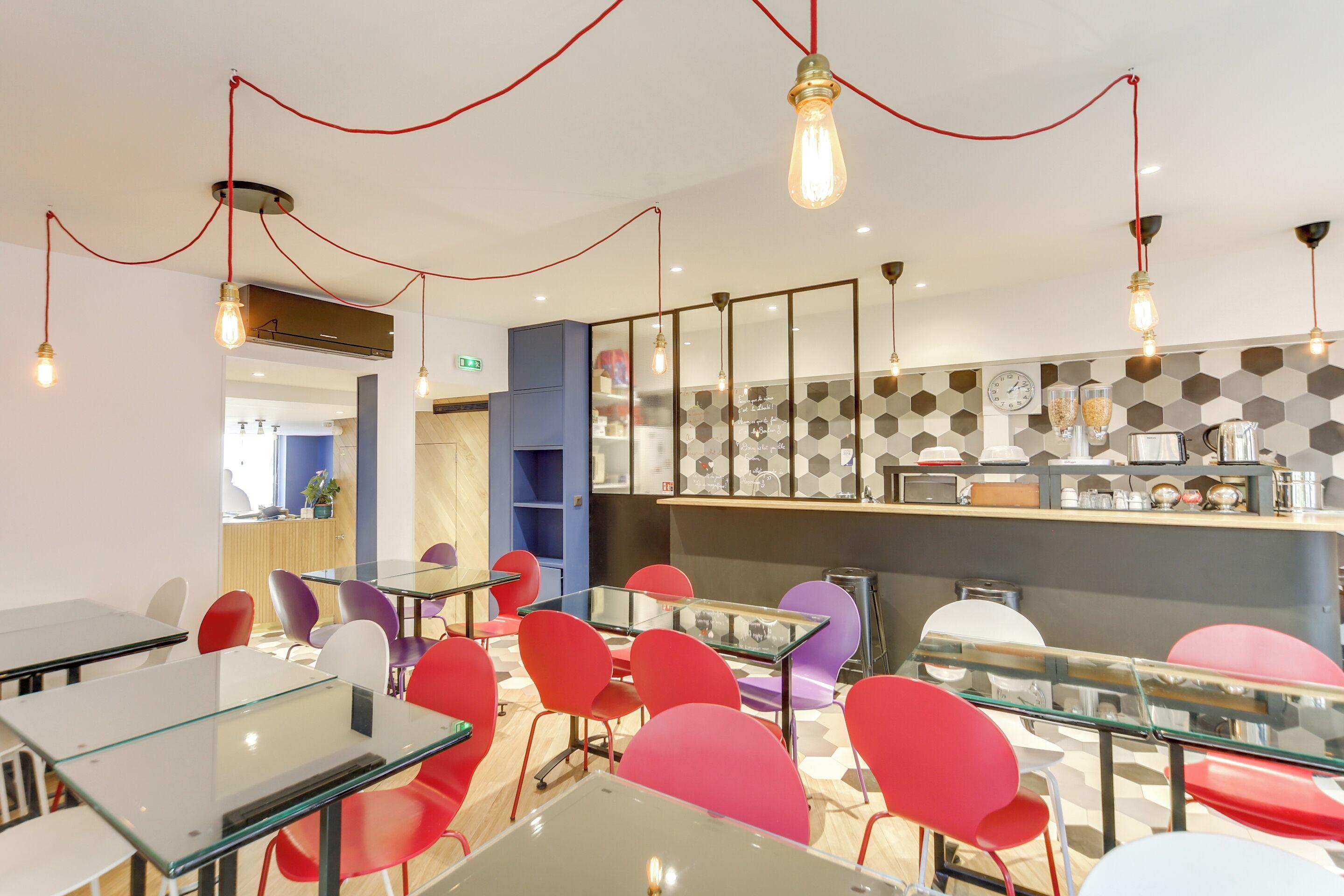 Kyriad 12 - Nation Hotel