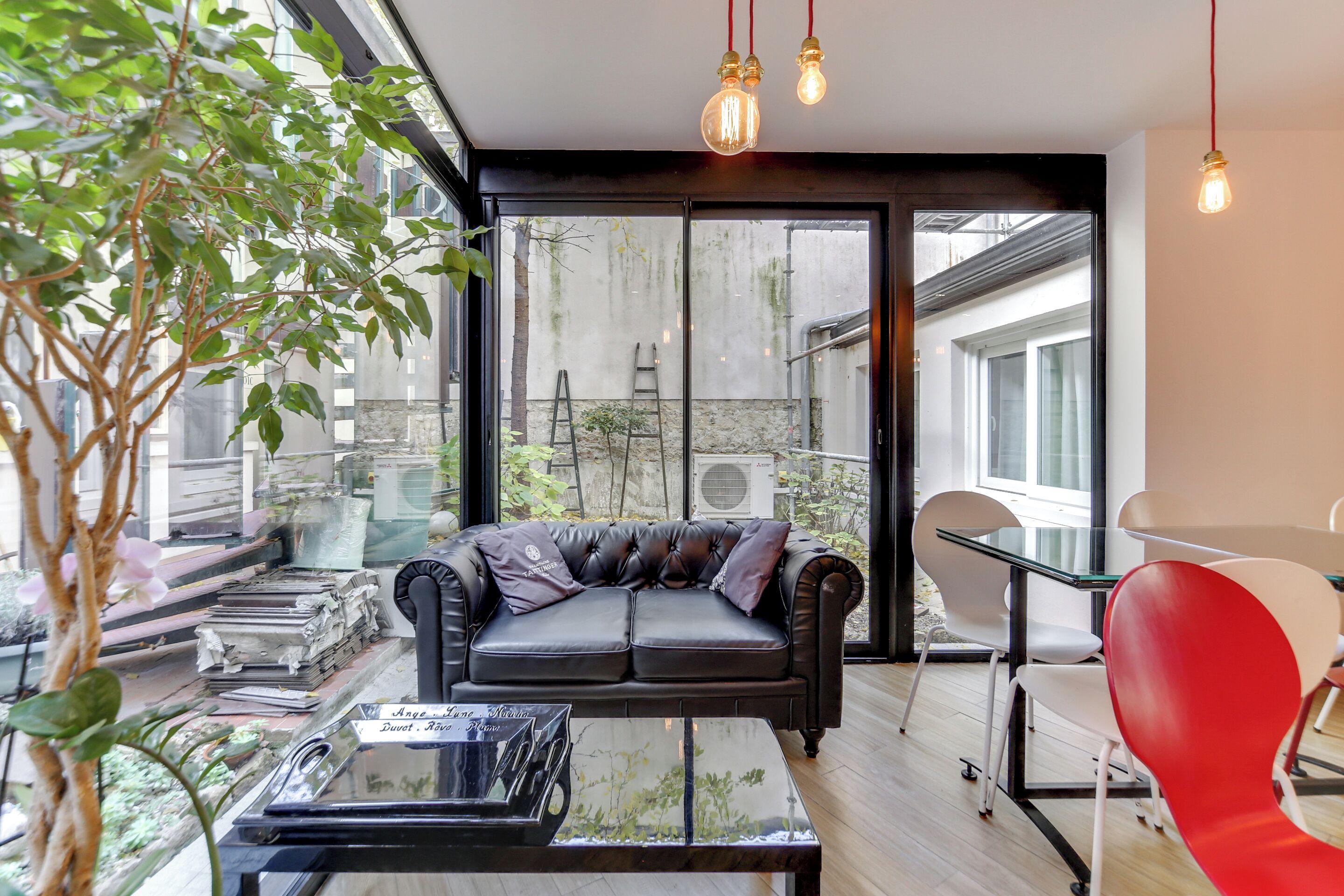 Kyriad 12 - Nation Hotel