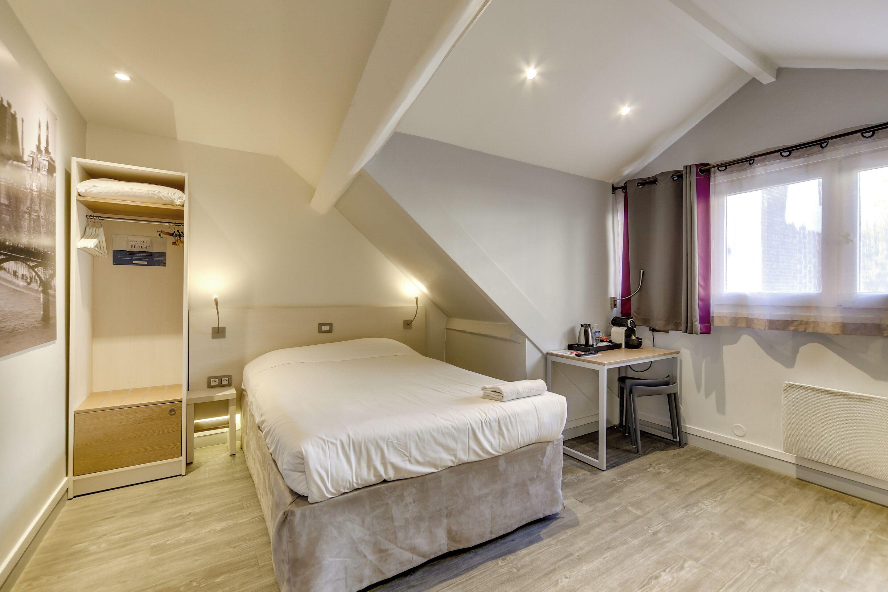 Kyriad 12 - Nation Parigi